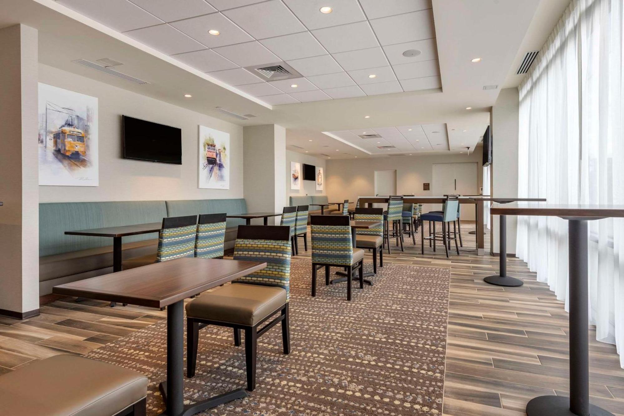 Comfort Inn & Suites Pittsburgh-Northshore Buitenkant foto