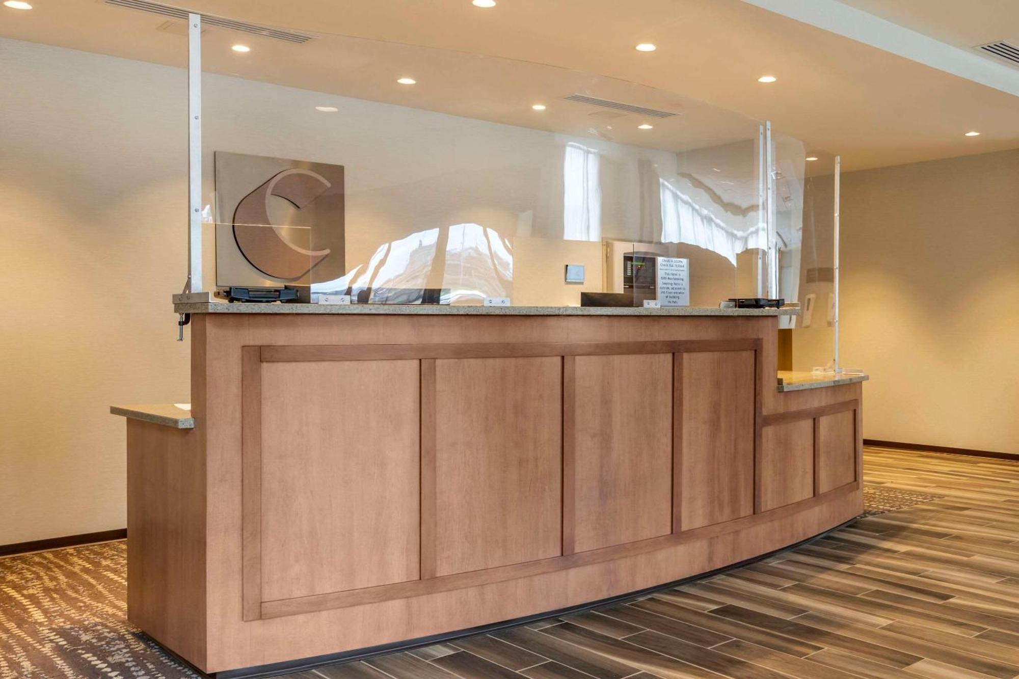 Comfort Inn & Suites Pittsburgh-Northshore Buitenkant foto