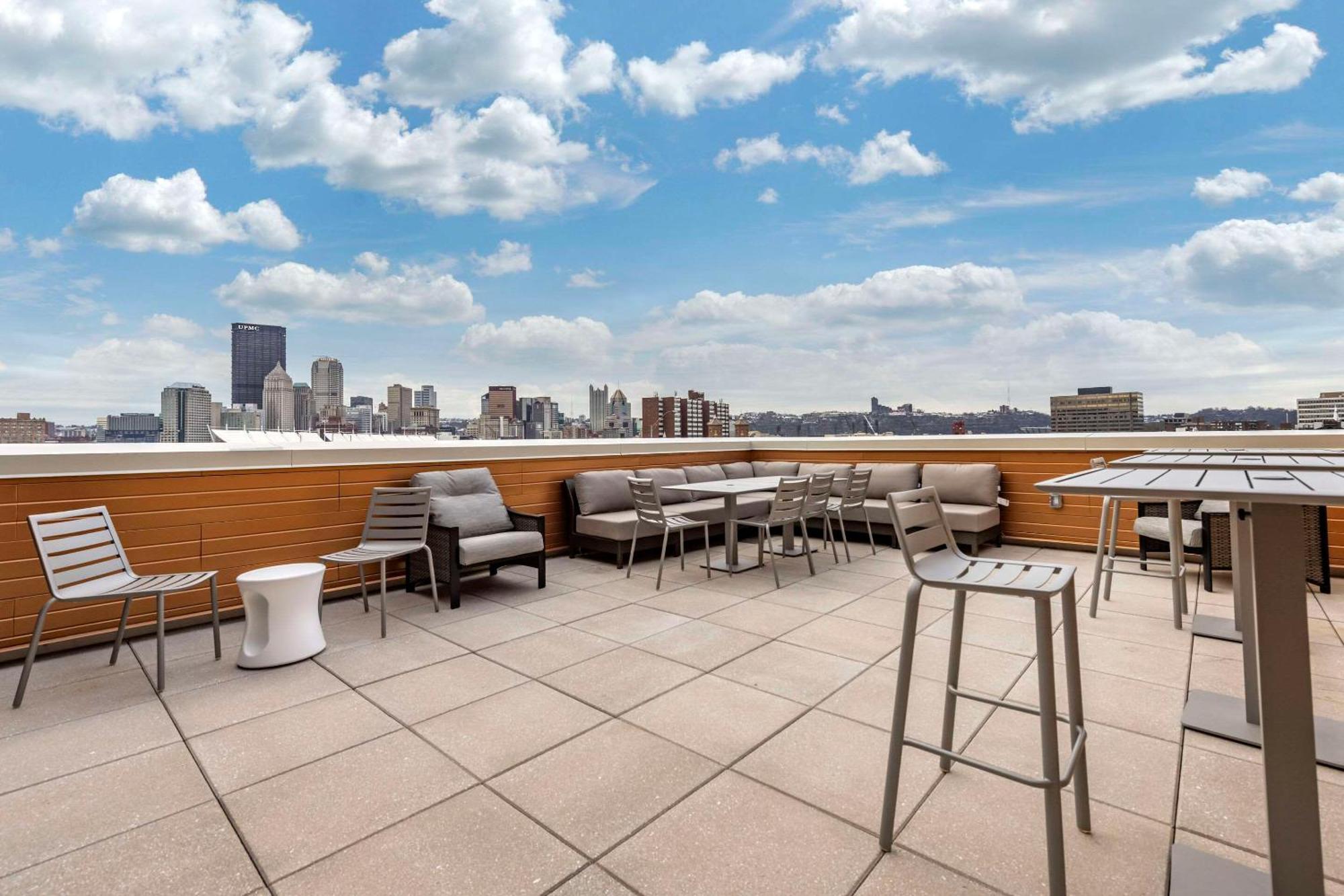 Comfort Inn & Suites Pittsburgh-Northshore Buitenkant foto